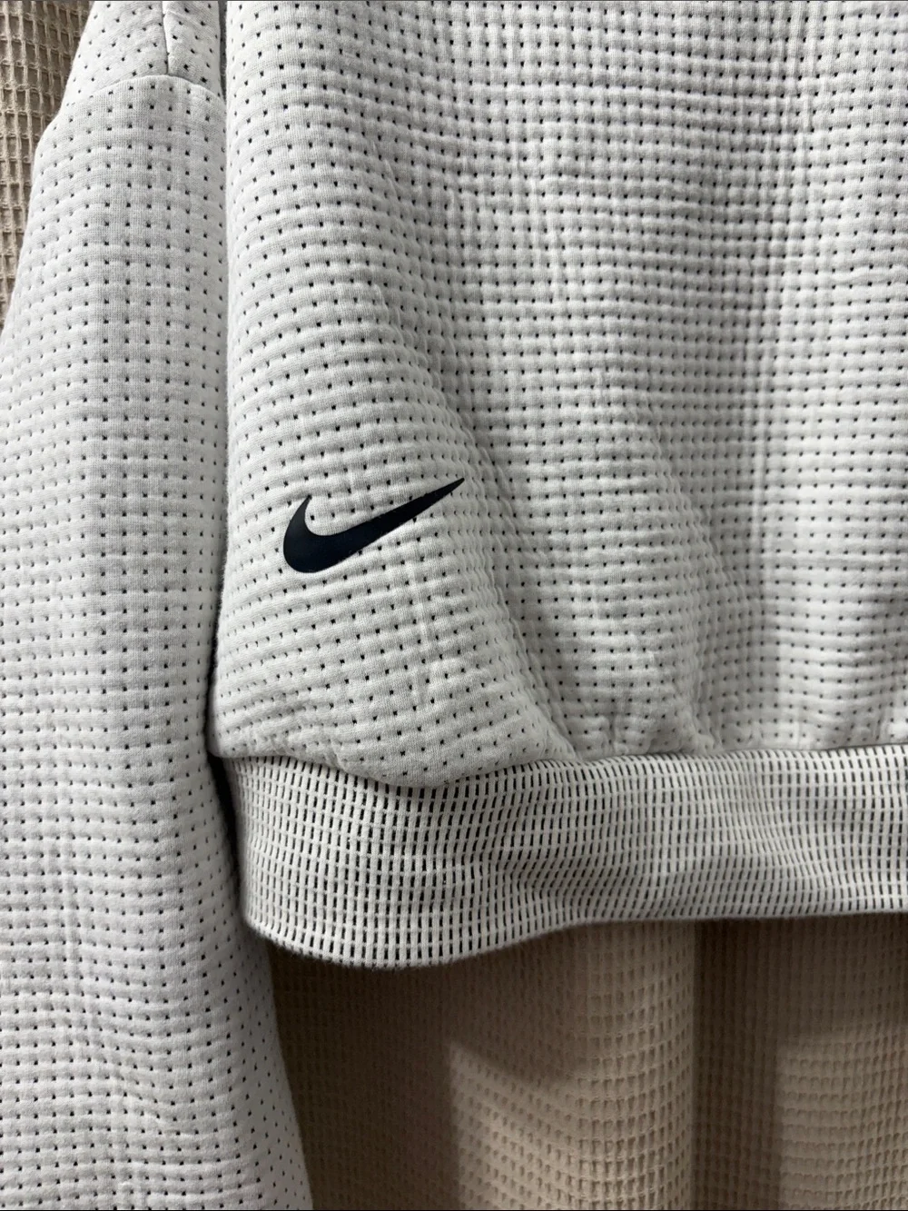 Nike Women's Off-White Cropped Waffle Crewneck Sweatshirt EUC